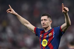 robert lewandowski w 2025 roku zarobił więcej od igi świątek. cristian