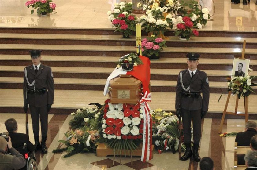 pogrzeb, Grodzisk Mazowieckie, pilot, Arkadiusz Protasiuk, tupolew, smoleńsk