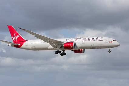 Virgin Atlantic latają prawie pustymi samolotami. Linie walczą o miejsca na lotniskach