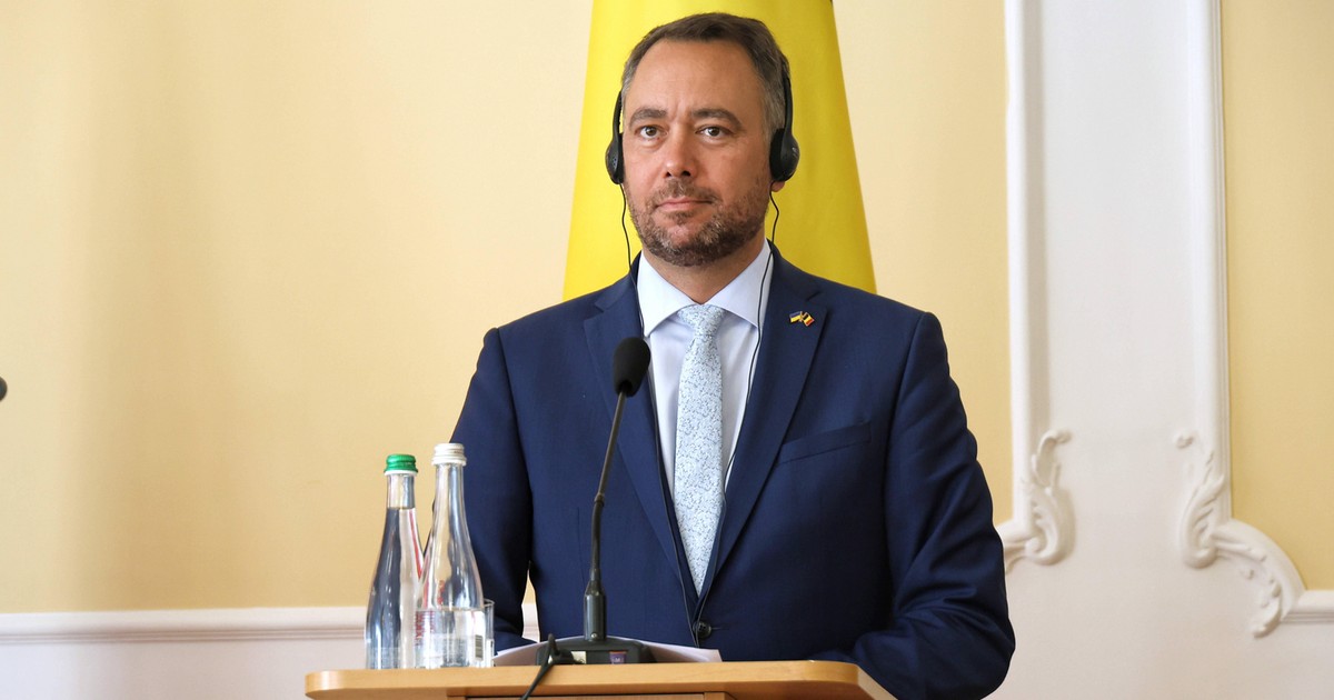 Belgium recognizes the independency  of Palestine. Sanctions against Israel for the offensive in Gaza