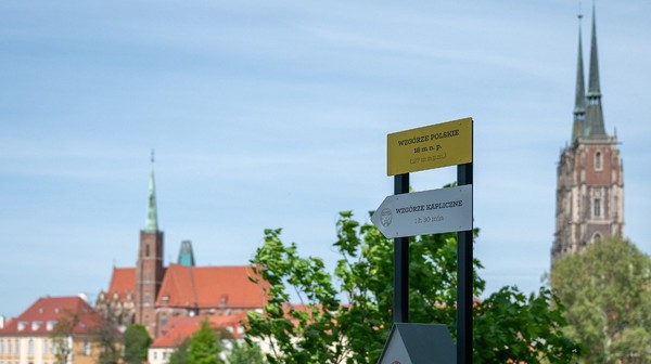 Koronę GÓRek Wrocławia można rozpocząć od Wzgórza Polskiego z widokiem na Ostrów Tumski
