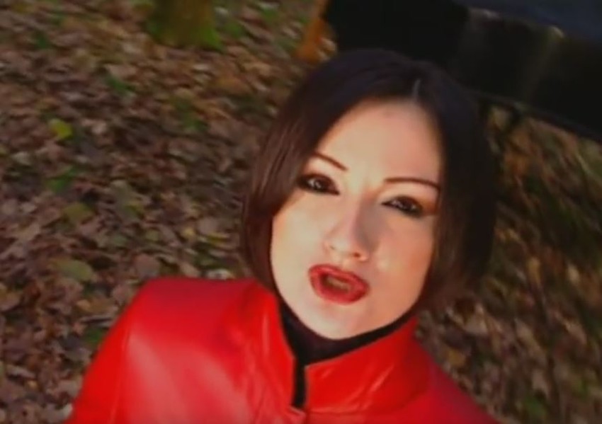 Lidija u spotu za pesmu "Ko si ti"