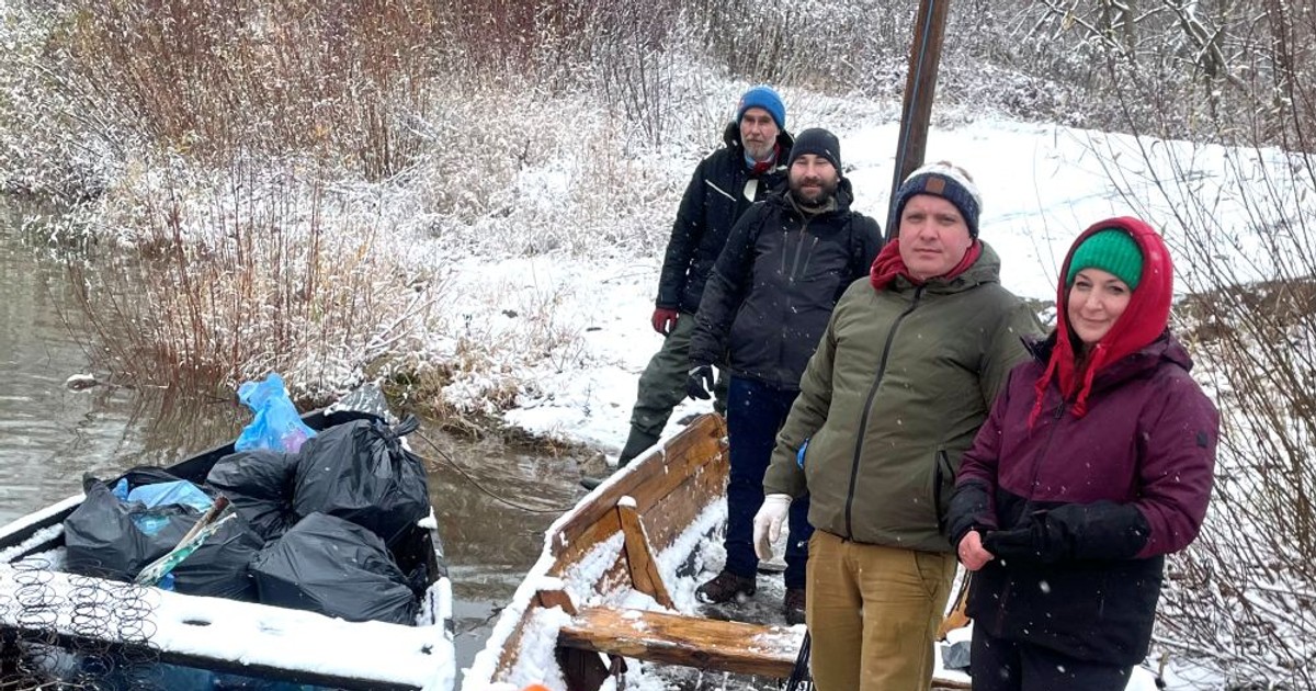 Wodniacy zadbali o sprzątanie nad Wisłą