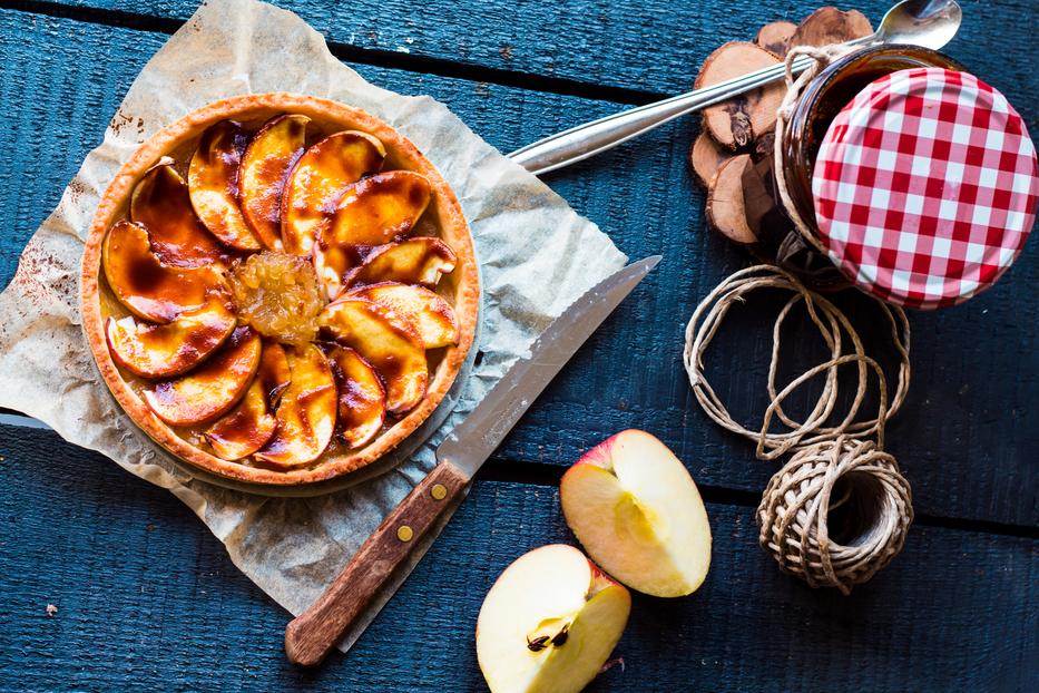 Fordított almás sütemény recept Fotó: Getty Images