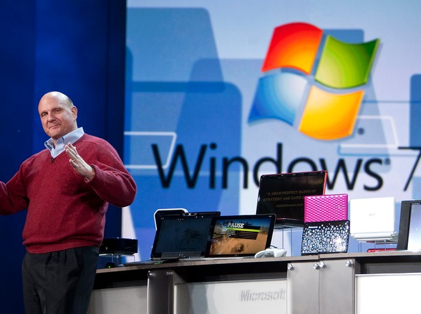 Steve Ballmer, prezes Microsoftu, zachwalał system Windows 7 na targach CES w Las Vegas