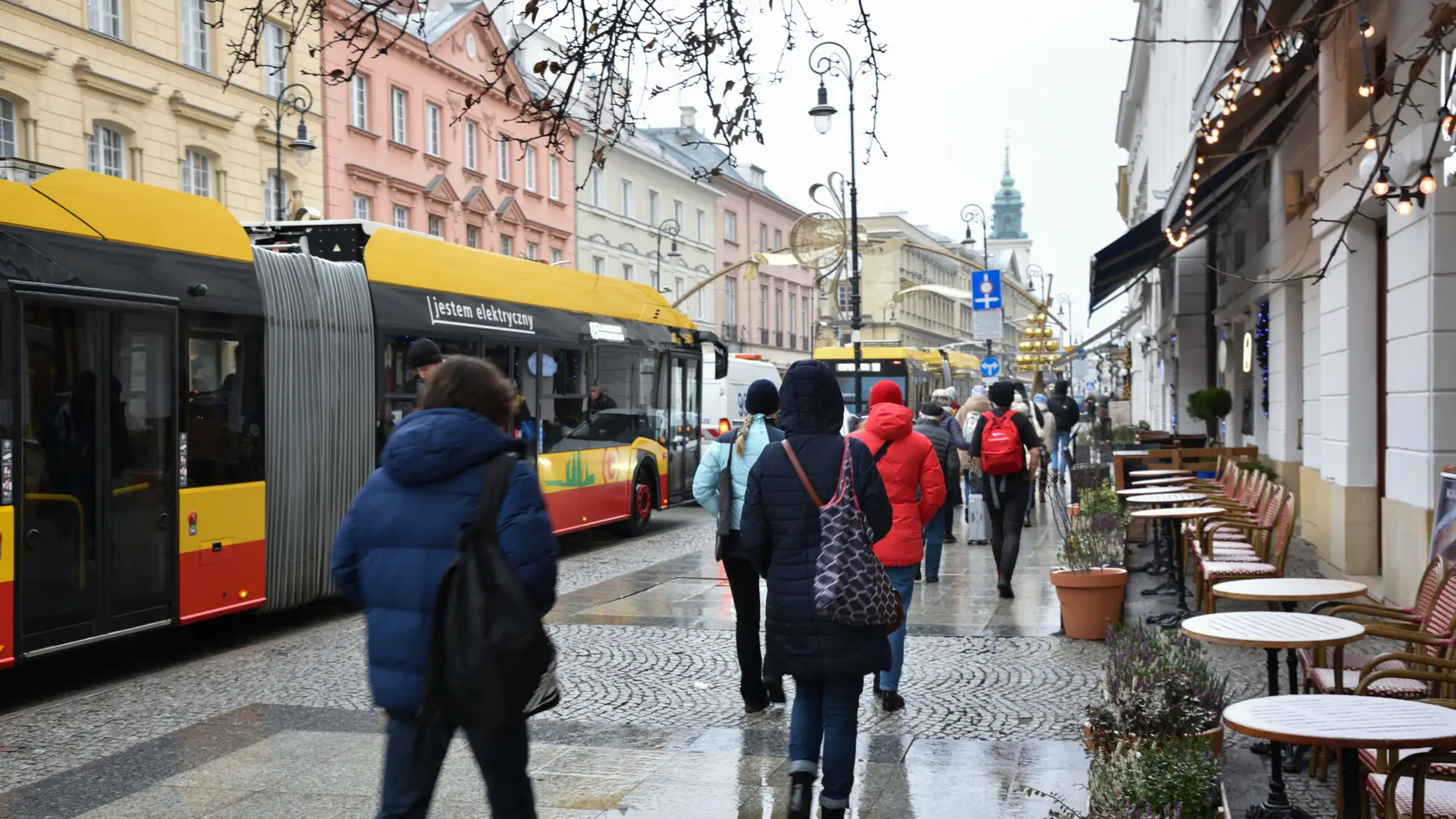 Czy w kraju będzie lepiej w 2024 roku? Polacy wyrazili swoje zdanie