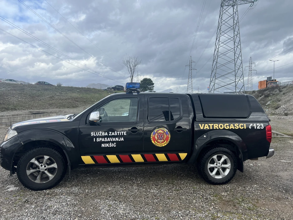 Spasioci pretražuju i mesta pored reke