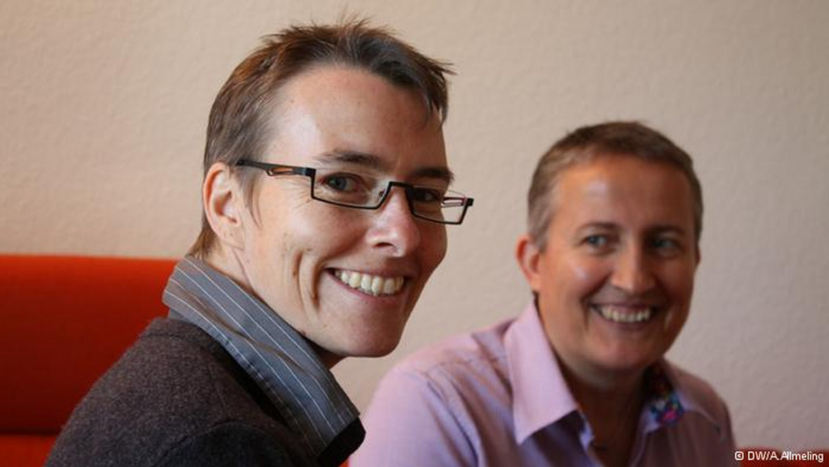 Carola Lehmann i jej partnerka czują się w Niemczech akceptowane jako lesbijska para. Co jednak je boli, to np. fakt, że nie mogą wziąć ślubu.