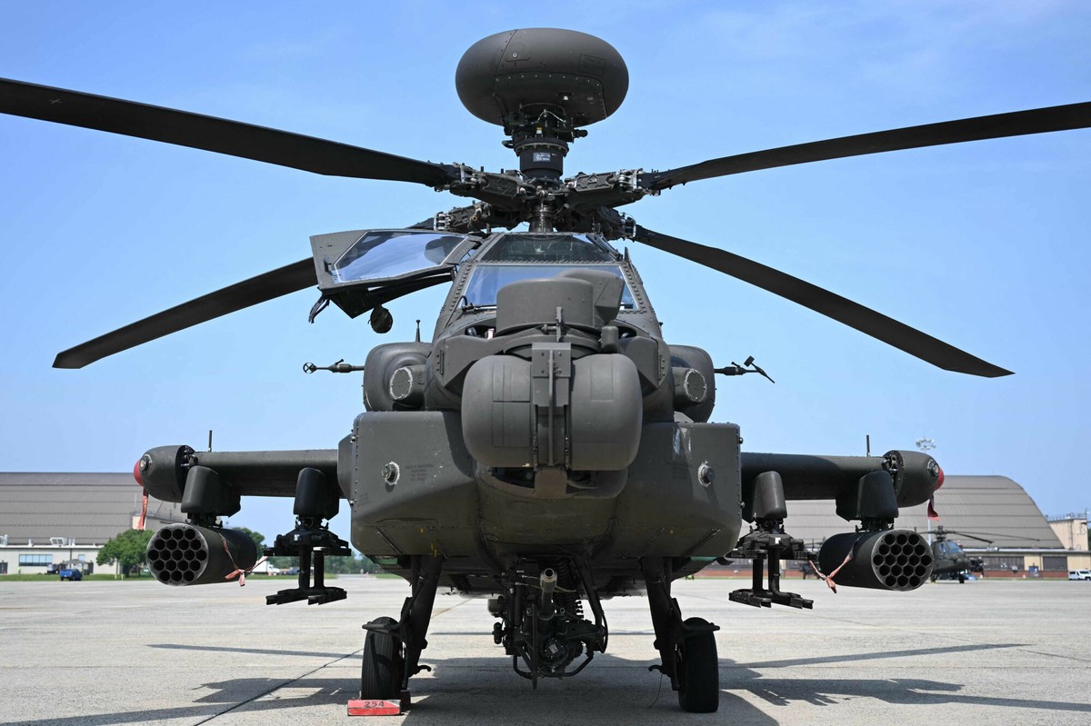 Kontrowersyjny zakup. We wtorek Polska odbierze śmigłowce Apache
