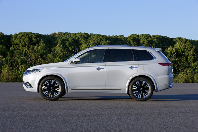 Paryż 2014: Mitsubishi Outlander Concept-S