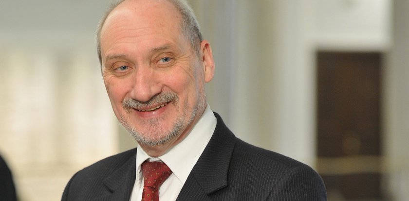 To do niej Macierewicz ma słabość