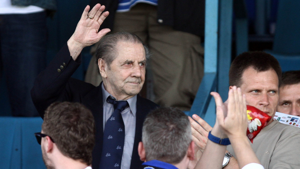 - Mam nadzieję, że zdrowie pozwoli mi na to, aby pojawić się na stadionie w najbliższą niedzielę. Czuję, że stadion przy Cichej przyniesie mojej drużynie szczęście i pozwoli jej się przełamać i odnieść zwycięstwo nad Wisłą - zapewniła legenda Ruchu Chorzów, Gerard Cieślik.