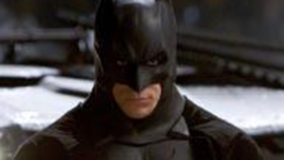 Film "Batman - Początek" obronił swoją pozycję na szczycie amerykańskiego box office.