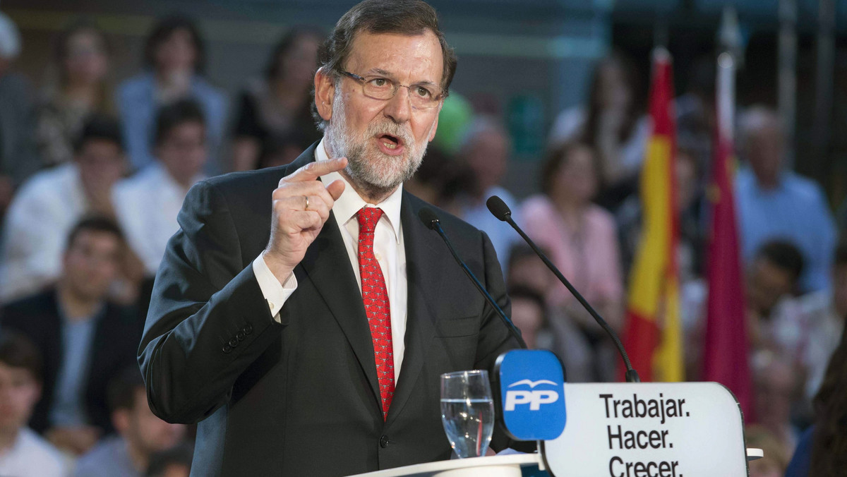 Premier Hiszpanii Mariano Rajoy przyznał, że publiczne aresztowanie byłego ministra gospodarki i byłego szefa MFW Rodrigo Rato, oskarżonego o pranie brudnych pieniędzy "w sposób szczególny" zaszkodziło tuż przed wyborami wizerunkowi jego partii.