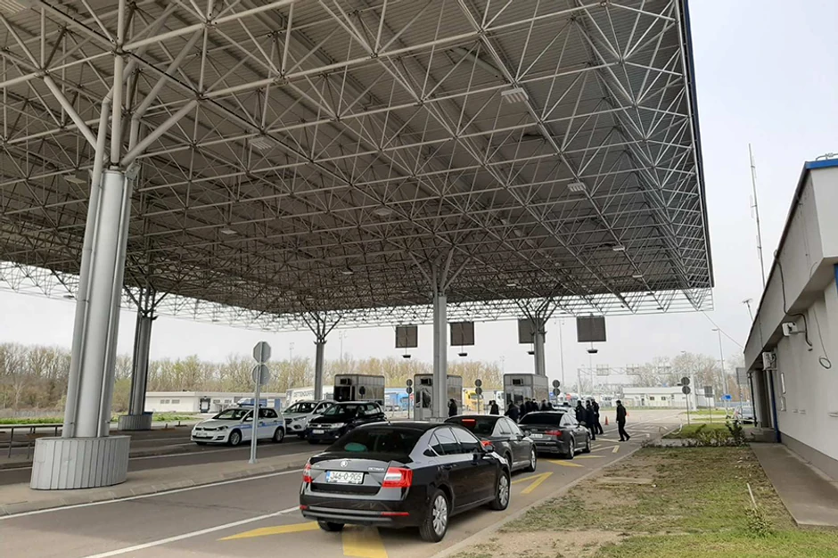 Granični prelaz Rača