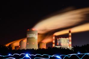 Elektrownia Bełchatów nocą
