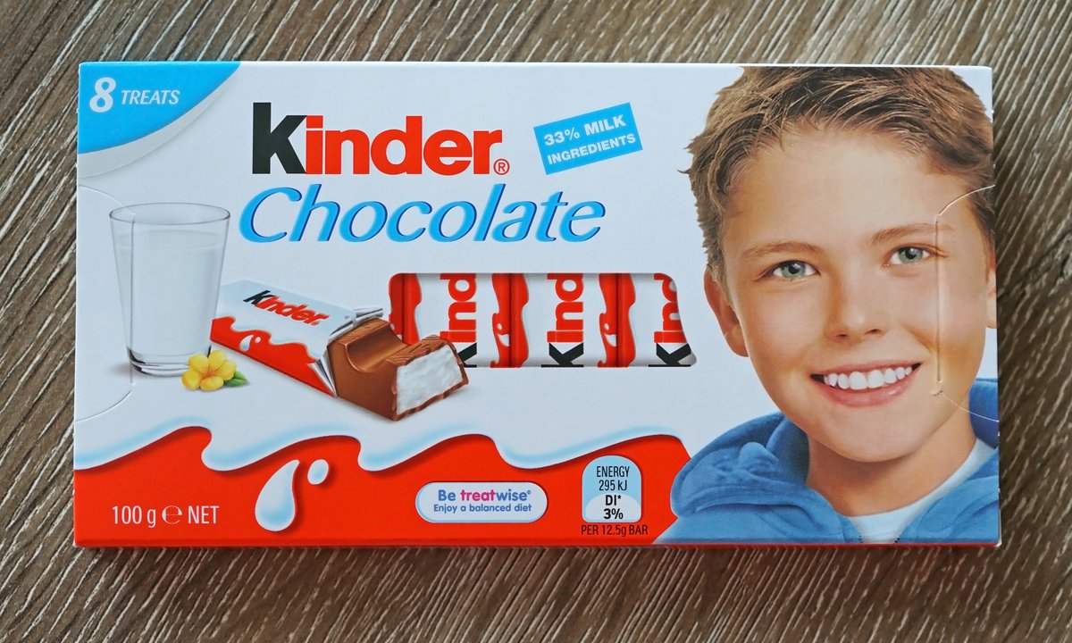 Tak wygląda dziś chłopak z opakowania Kinder Czekolady [ZDJĘCIE]
