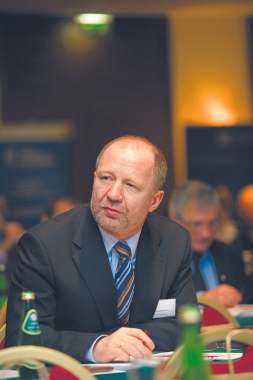 Andrzej Szczęśniak, ekspert rynku ropy i gazu