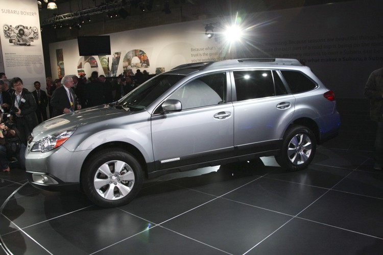 <b>Aaron Patzer</b> sprzedał swój startup Mint za 170 milionów dolarów. Mimo tego wydaje się odporny na magię luksusowych samochodów – zmienił jedynie Forda Contour na <b>Subaru Outback</b> o wartości około 29 tys. dol.