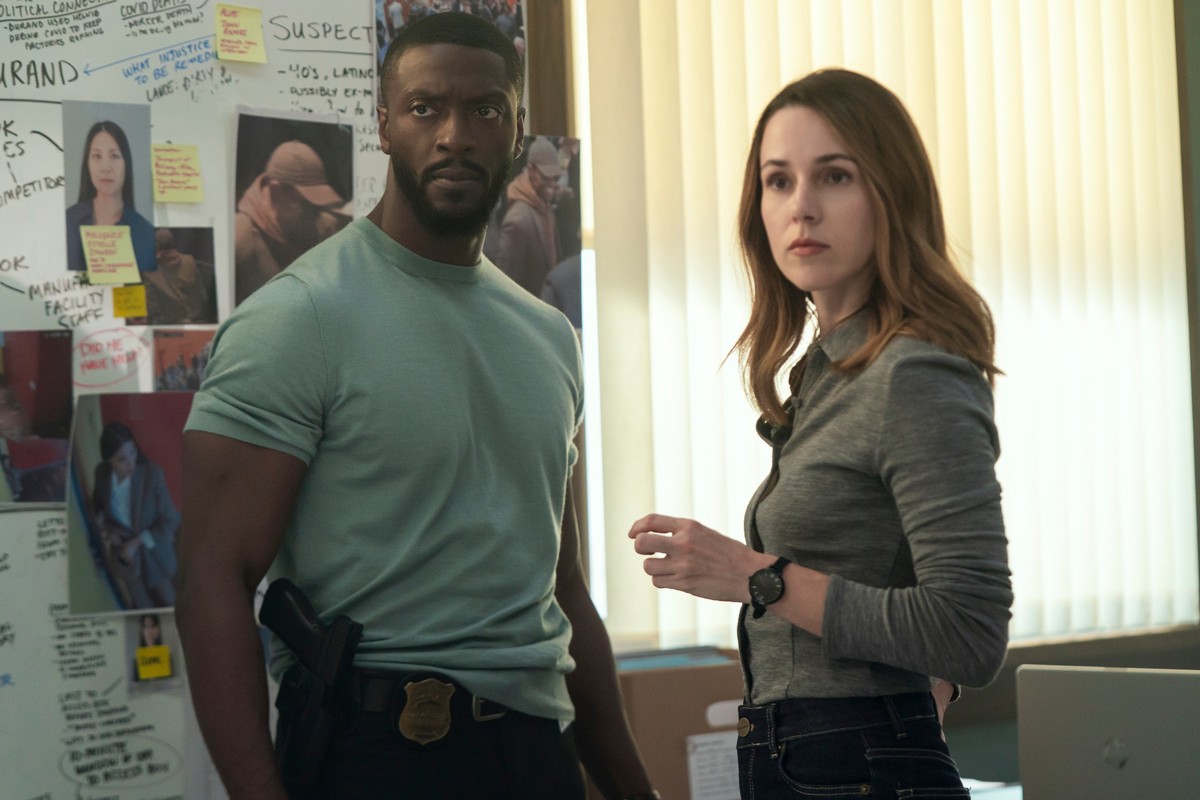 Aldis Hodge jako Alex Cross i Alona Tal jako Kayla Craig w drugim sezonie serialu "Cross"