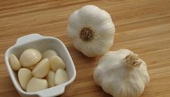5 ways garlic can improve vaginal health