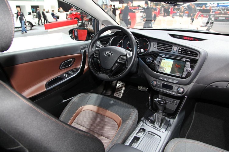 Kia cee'd - wnętrze