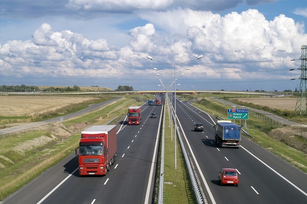 Ministerstwo Finansów chce odejść od bramek na autostradach. Zapowiada nowy sposób poboru opłat