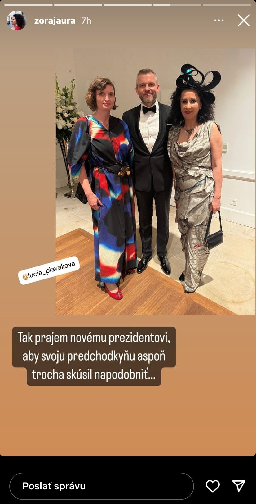 Poslankyňa Lucia Plaváková, Pellegrini a podpredsedníčka hnutia Progresívne Slovensko Zora Jaurová na slávnostnej recepcii na Bratislavskom hrade.