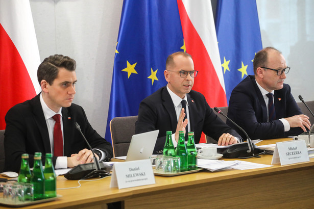 Afera wizowa. Wawrzyk i K. przed komisją śledczą. "Będziemy oczekiwać wyczerpujących zeznań"