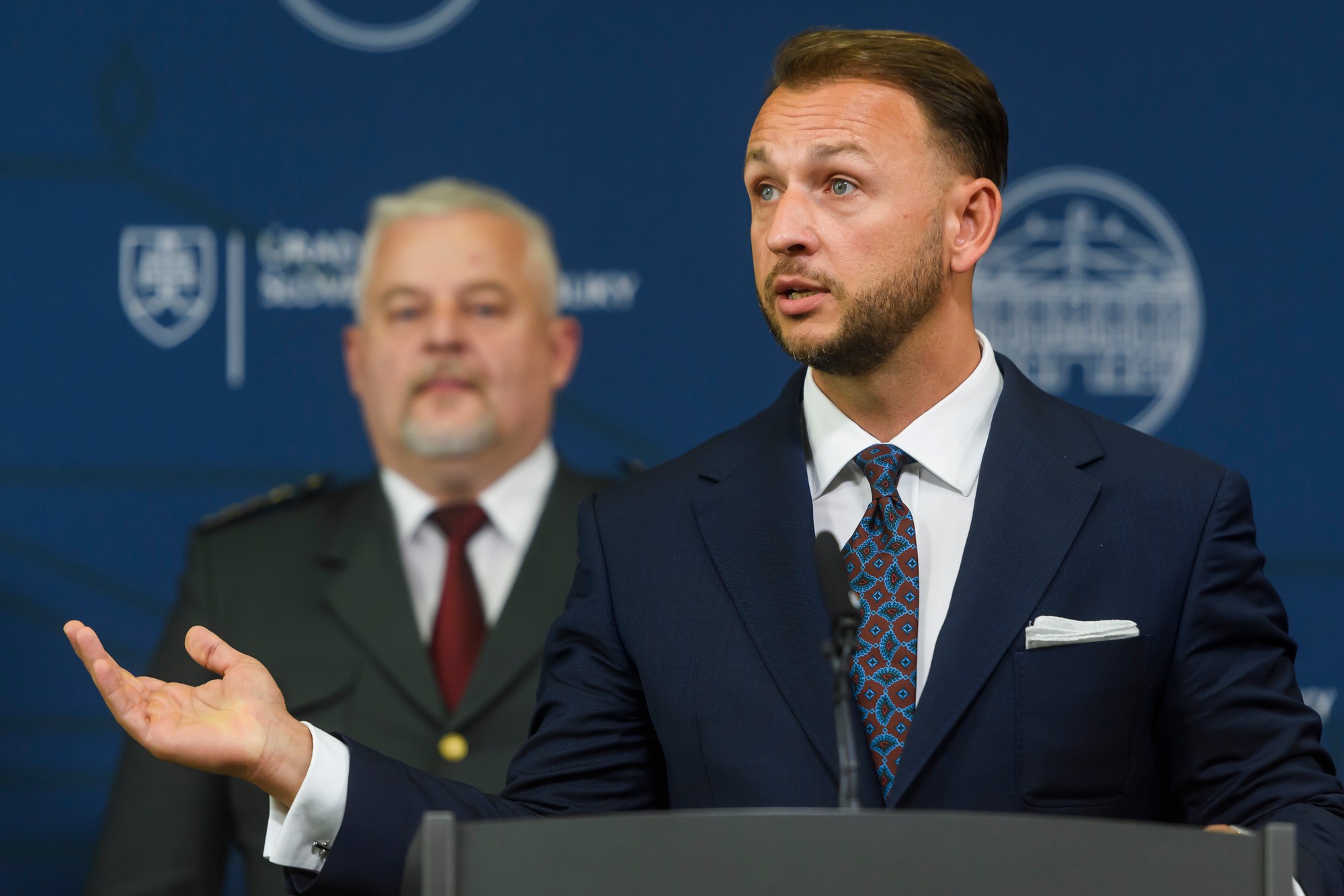 Policajný prezident Ľubomír Solák a minister vnútra SR Matúš Šutaj Eštok.