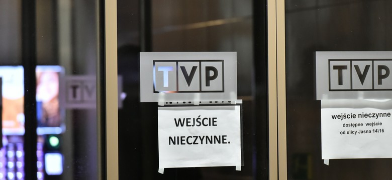 Przewodniczący Świrski niewpuszczony do TVP. KRRIT potępia takie zachowanie