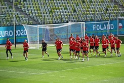 Piłkarze już w Sankt Petersburgu. 36 stopni w trakcie meczu Szwecja - Polska