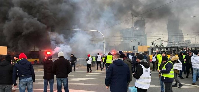 Rolnicy blokują Warszawę w kluczowych punktach. Oto LISTA ulic