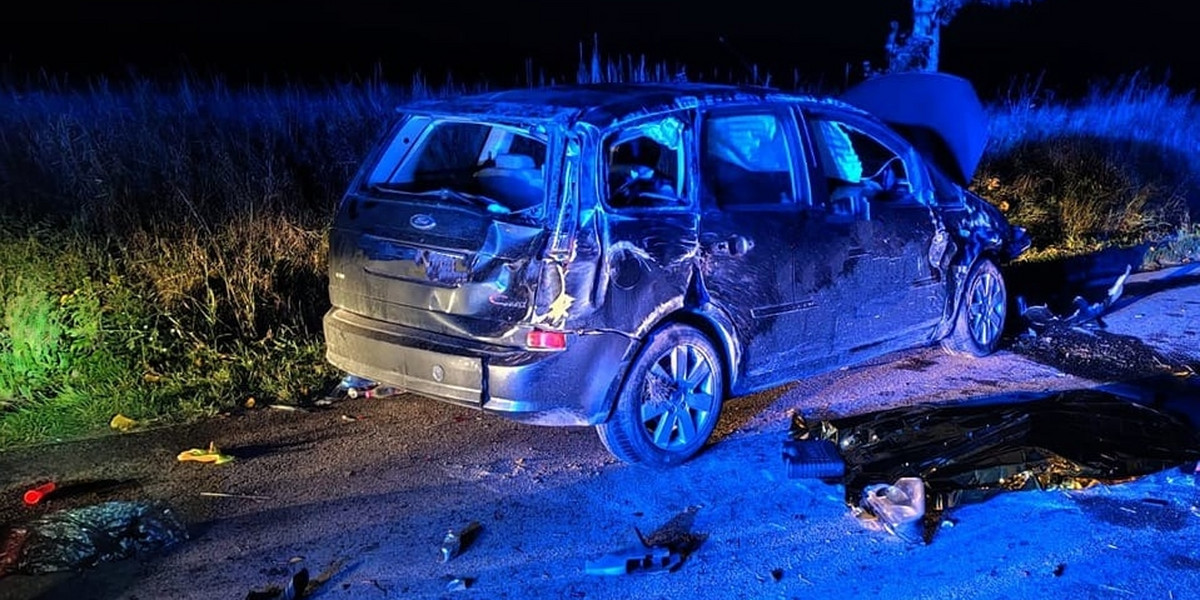 Tragiczna noc na Mazowszu. Samochód zmiażdżył jej czaszkę. Jemu nic się nie stało.