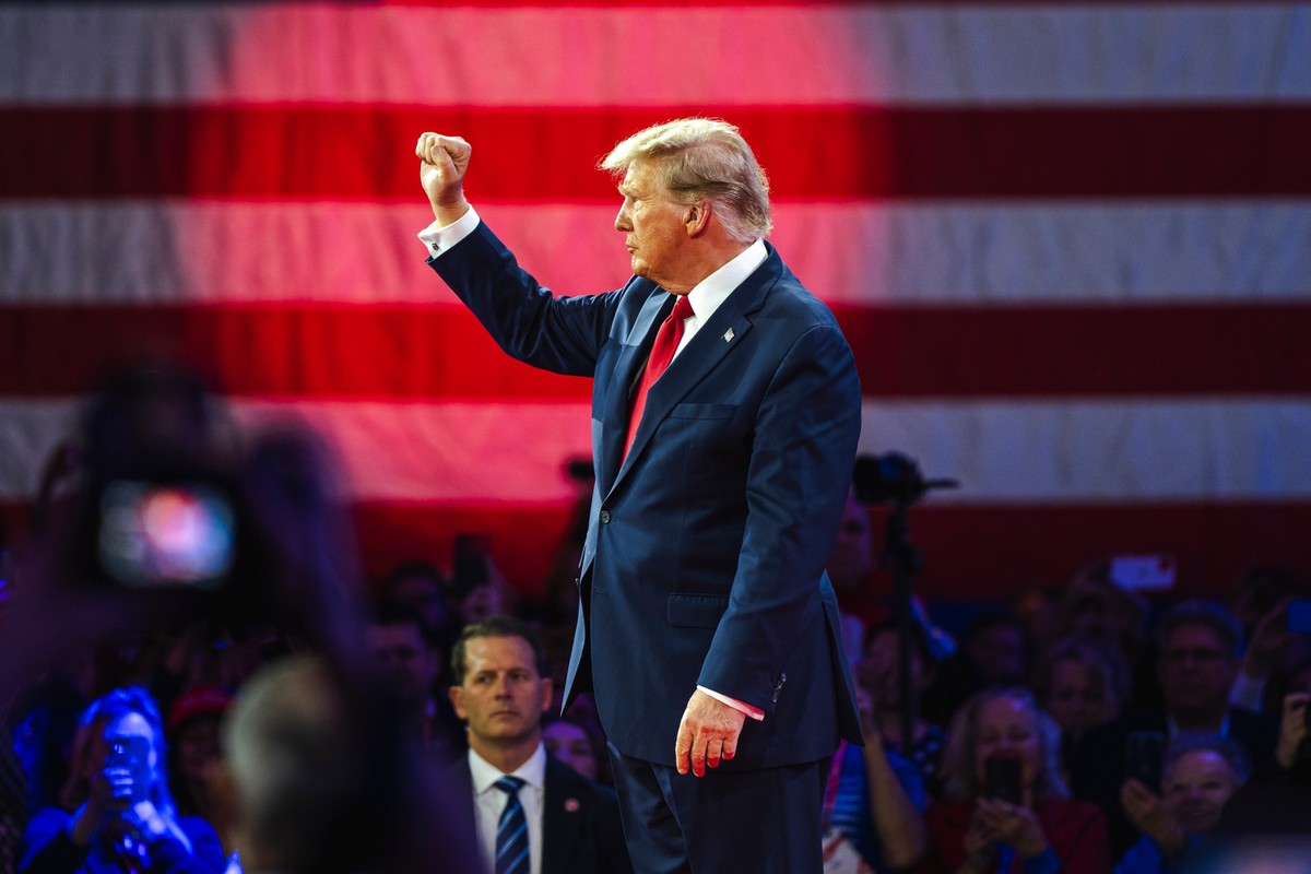 Rozwiązałem więcej problemów". Oceny pierwszych 100 dni prezydentury Donalda Trumpa