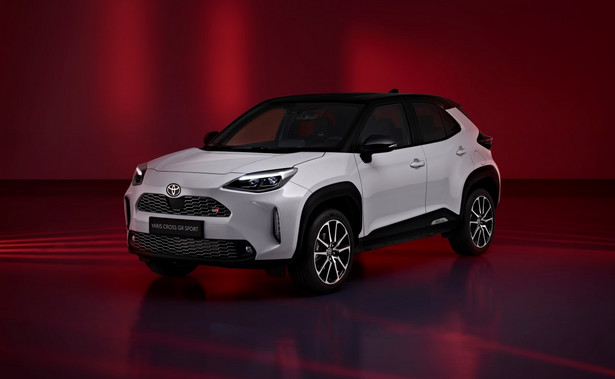 Toyota wrzuca wyższy bieg. Yaris Cross GR Sport kusi zadziornym wyglądem