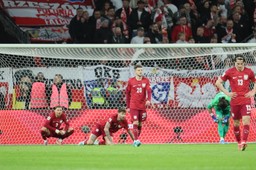 polscy piłkarze mundial obejrzą w telewizorach. dramat w końcówce meczu ze szwecją