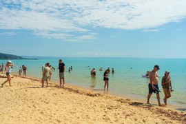 Prezgodna devojka izlazila iz mora, a onda se okrenula i na plaži je nastao tajac / ILUSTRACIJA