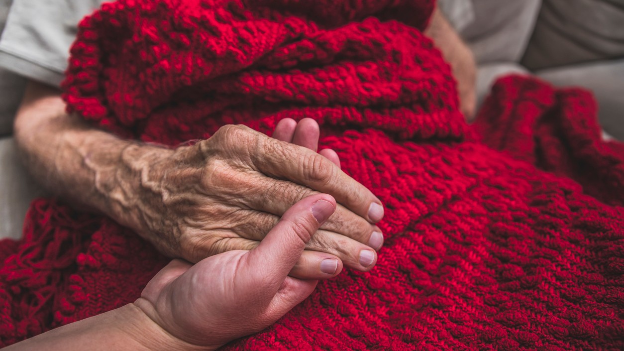 Umierajúci ľudia najčastejšie ľutujú týchto päť vecí.