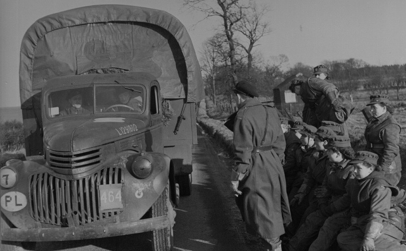 Chevrolet TY4103 (napęd 6x4) z Brygady Szkolnej 1 Korpusu Polskiego