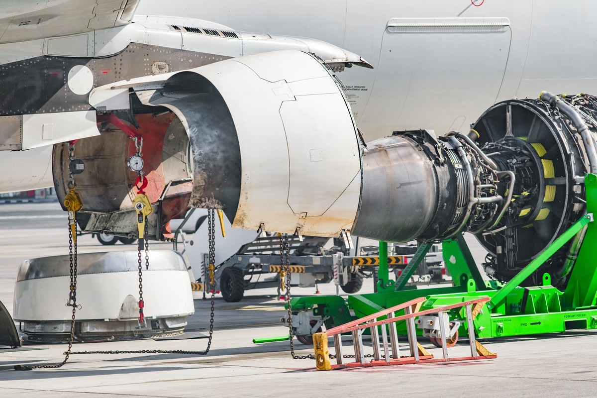 Dubai,,Uae,-,October,01,,2025:,Close-up,Aircraft,Engine,Dismantled