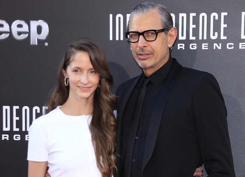 Jeff Goldblum z żoną Emilie Livingston na premierze filmu "Dzień niepodległości: Odrodzenie"