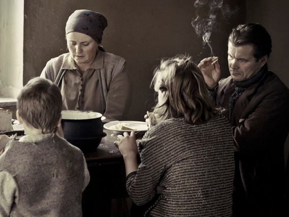 W 'Róży' świetne role stworzyli również Kinga Preis i Jacek Braciak