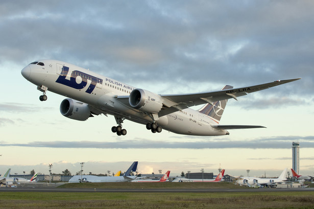 Boeing 787 Dreamliner startujący w podróż z Seattle do Warszawy. Fot. Boeing