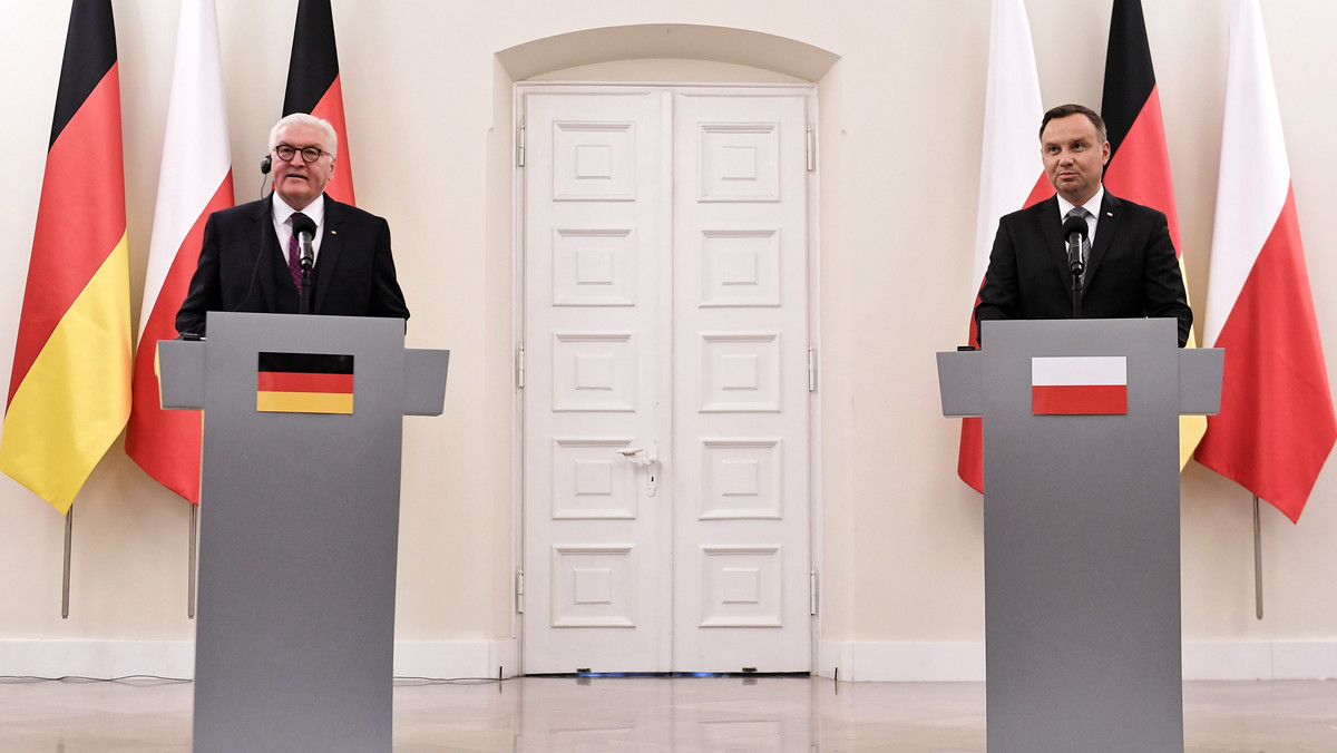 - Powiedziałem, że liczymy, iż nie będzie wcielanych w życie idei, jak Europa dwóch prędkości, czy budowanie zinstytucjonalizowanego jądra UE - powiedział Andrzej Duda po konferencji "Polska i Niemcy w Europie" w Warszawie . - Jesteśmy zwolennikami UE wolnych narodów i równy państw - dodał. Prezydent Niemiec Frank-Walter Steinmeier stwierdził, że "musimy wnieść konstruktywny wkład, by przezwyciężyć kryzys europejski".