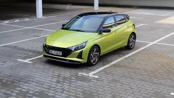 Miejski Hyundai i20 chce być przebojowy. Co skrywa pod sportową stylizacją?