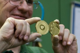 NBP ułatwi kupno monet kolekcjonerskich. Nakłady mogą się zwiększyć