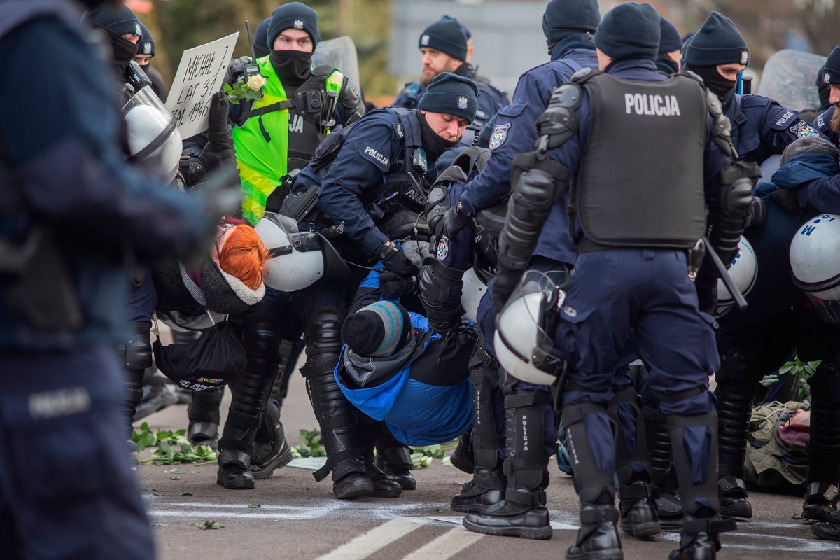 Akcja policji podczas marszu w Hajnówce