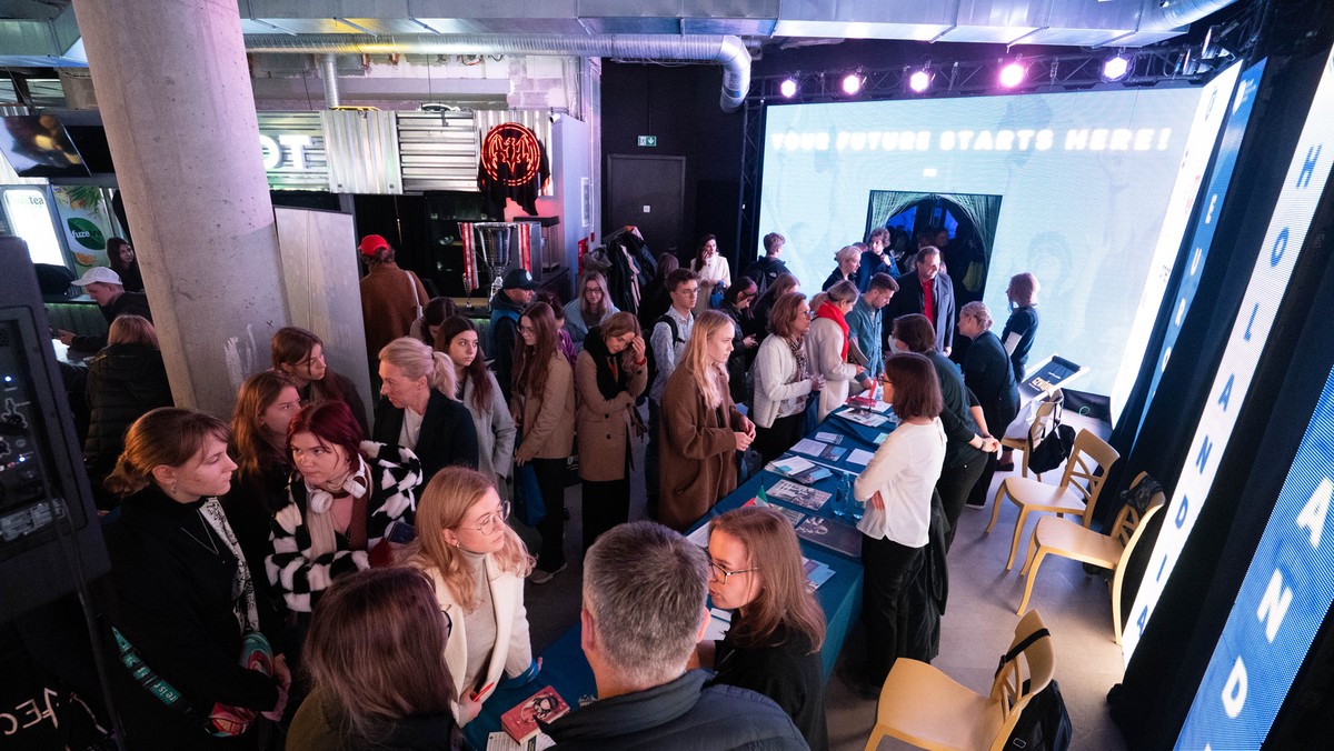 Studia w każdym zakątku świata. Elab Expo odbyło się  po raz dziewiąty