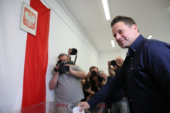 Rafał Trzaskowski, urzędujący prezydent stolicy, głosował w Centrum Pomocy Społecznej przy Konwiktorskiej w Warszawie
